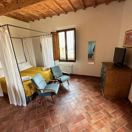 Rooms And Wine Al Castello Monteriggioni Exteriör bild