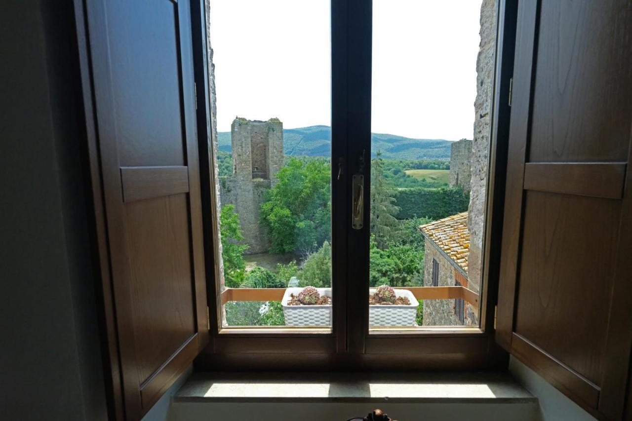 Rooms And Wine Al Castello Monteriggioni Exteriör bild