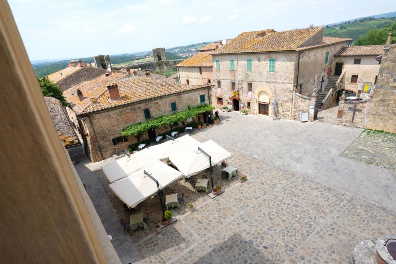 Rooms And Wine Al Castello Monteriggioni Exteriör bild
