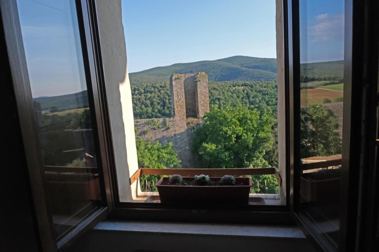 Rooms And Wine Al Castello Monteriggioni Exteriör bild