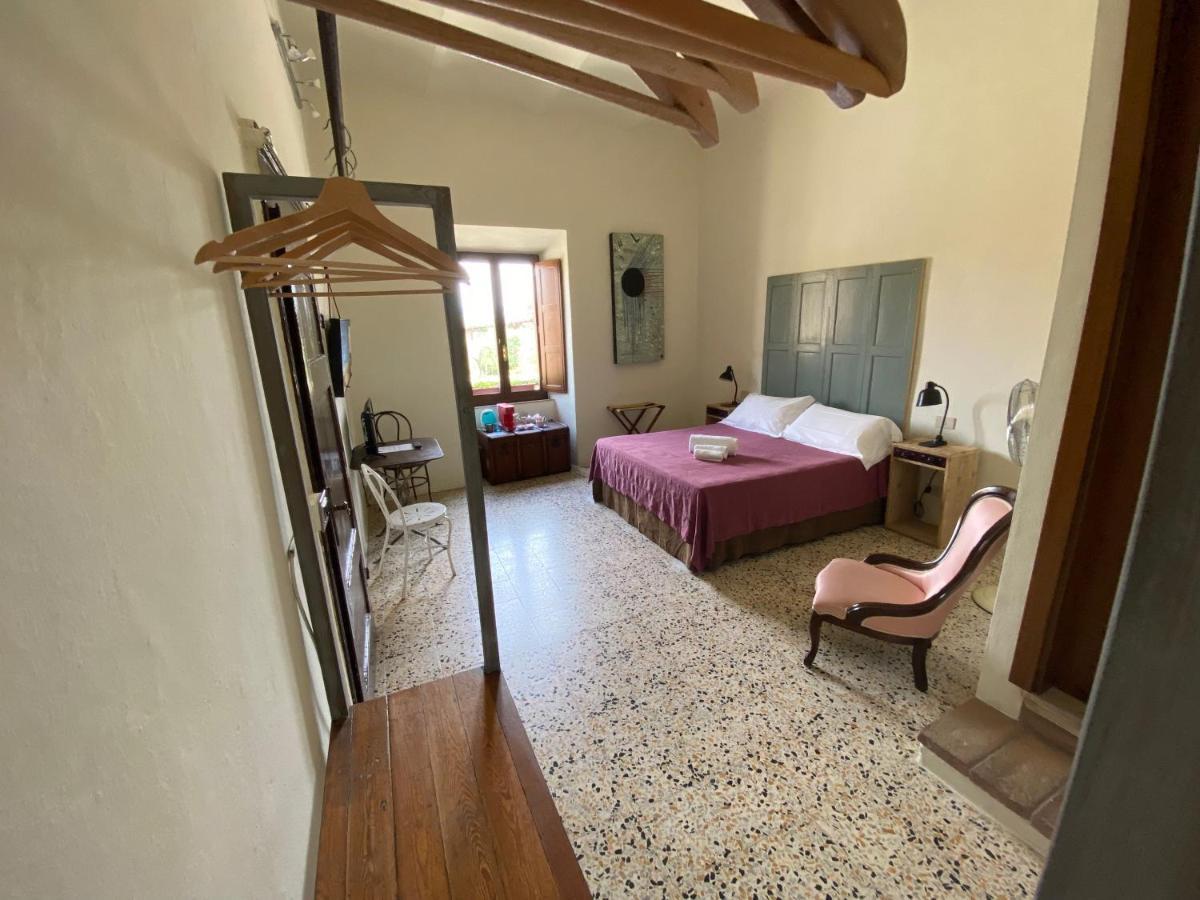 Rooms And Wine Al Castello Monteriggioni Exteriör bild