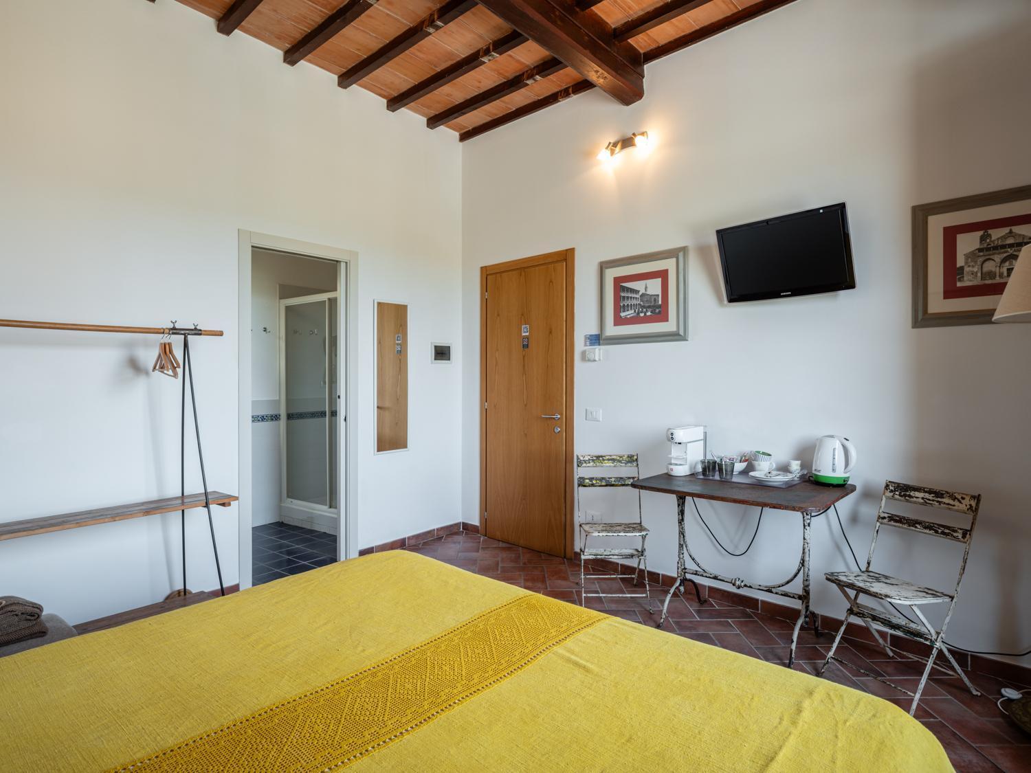 Rooms And Wine Al Castello Monteriggioni Exteriör bild